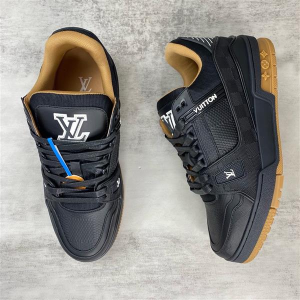 2025112815404553 390